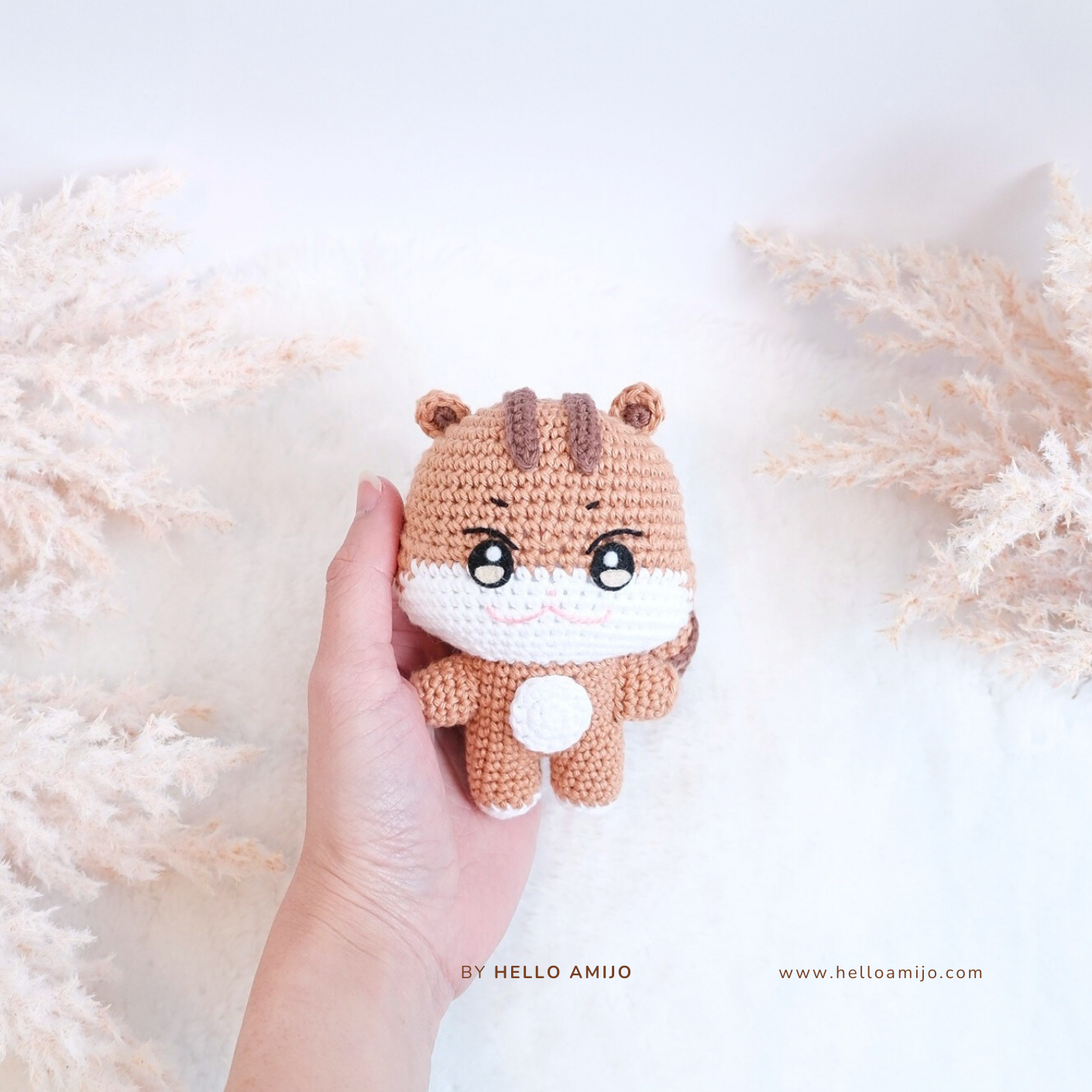 Lovely Squirrel Amigurumi Crochet Pattern PDF