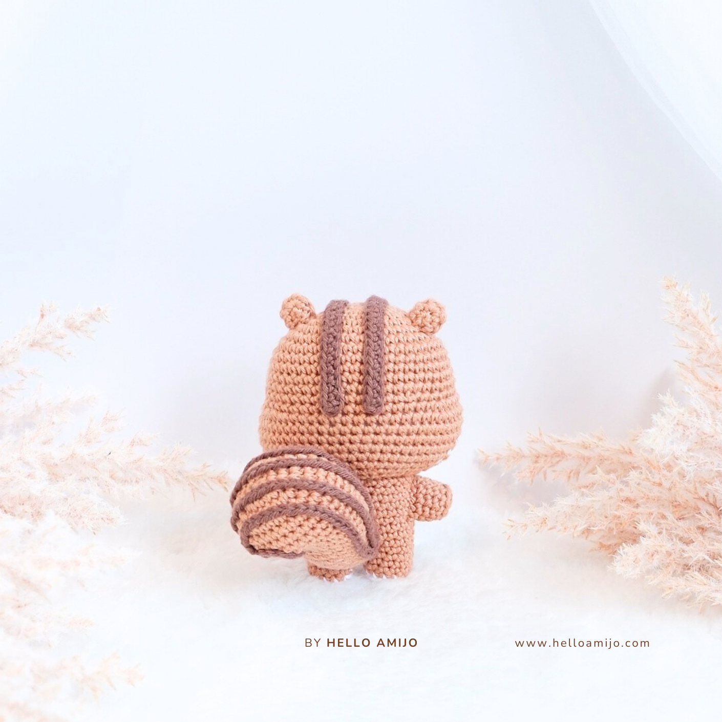 Lovely Squirrel Amigurumi Crochet Pattern PDF